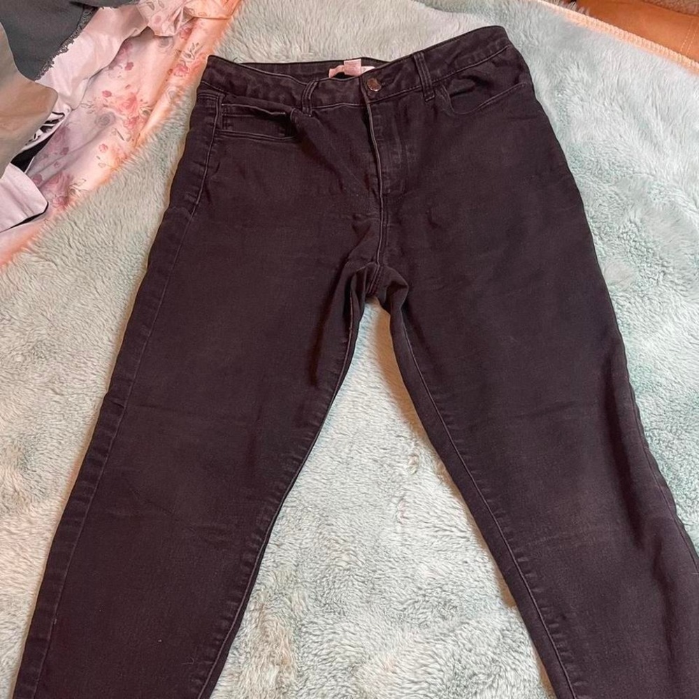 Forever 21‎ Women's Black Skinny Jeans Size 29 Mid Rise Stretch Denim